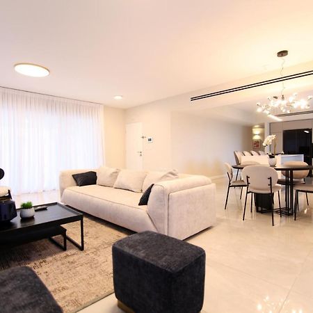Mini Penthouse Near The Beach Νετάνια Εξωτερικό φωτογραφία