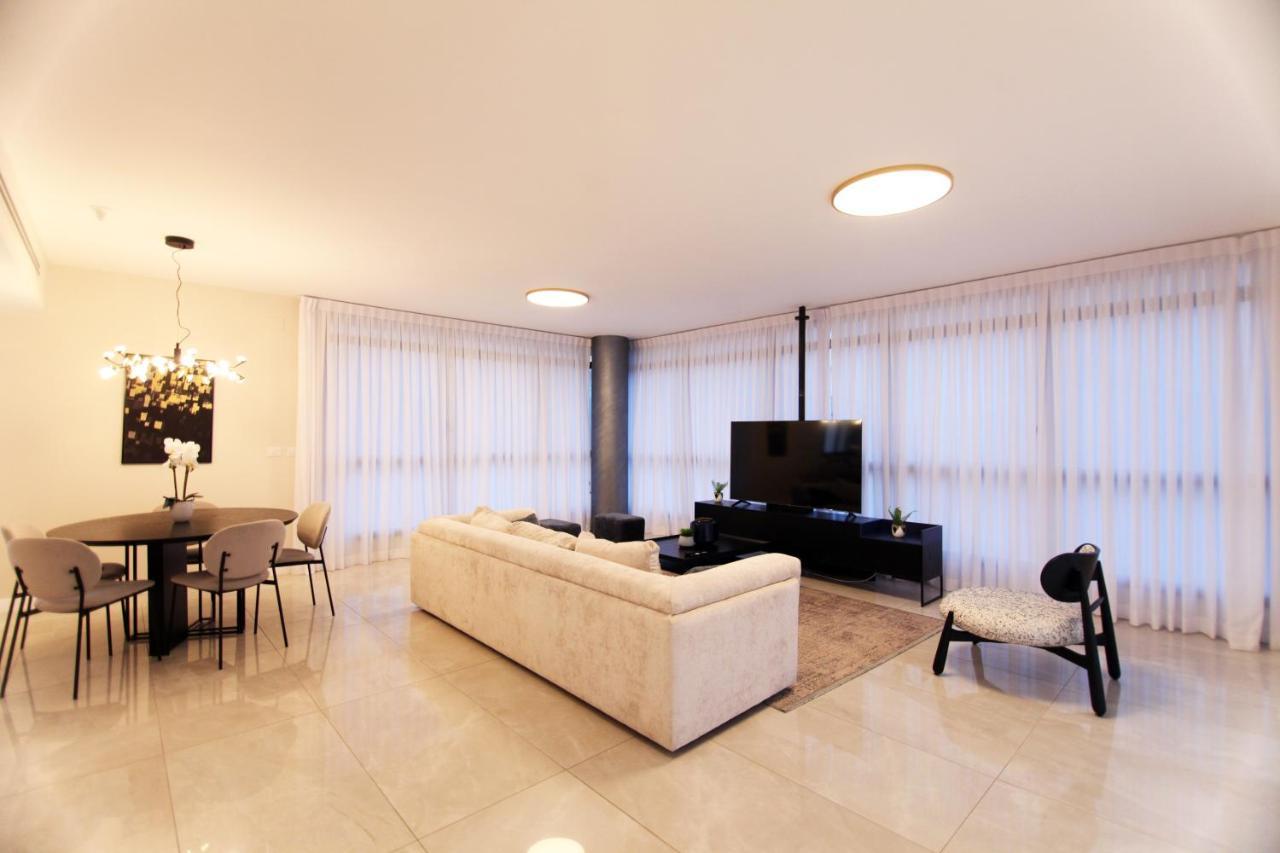 Mini Penthouse Near The Beach Νετάνια Εξωτερικό φωτογραφία
