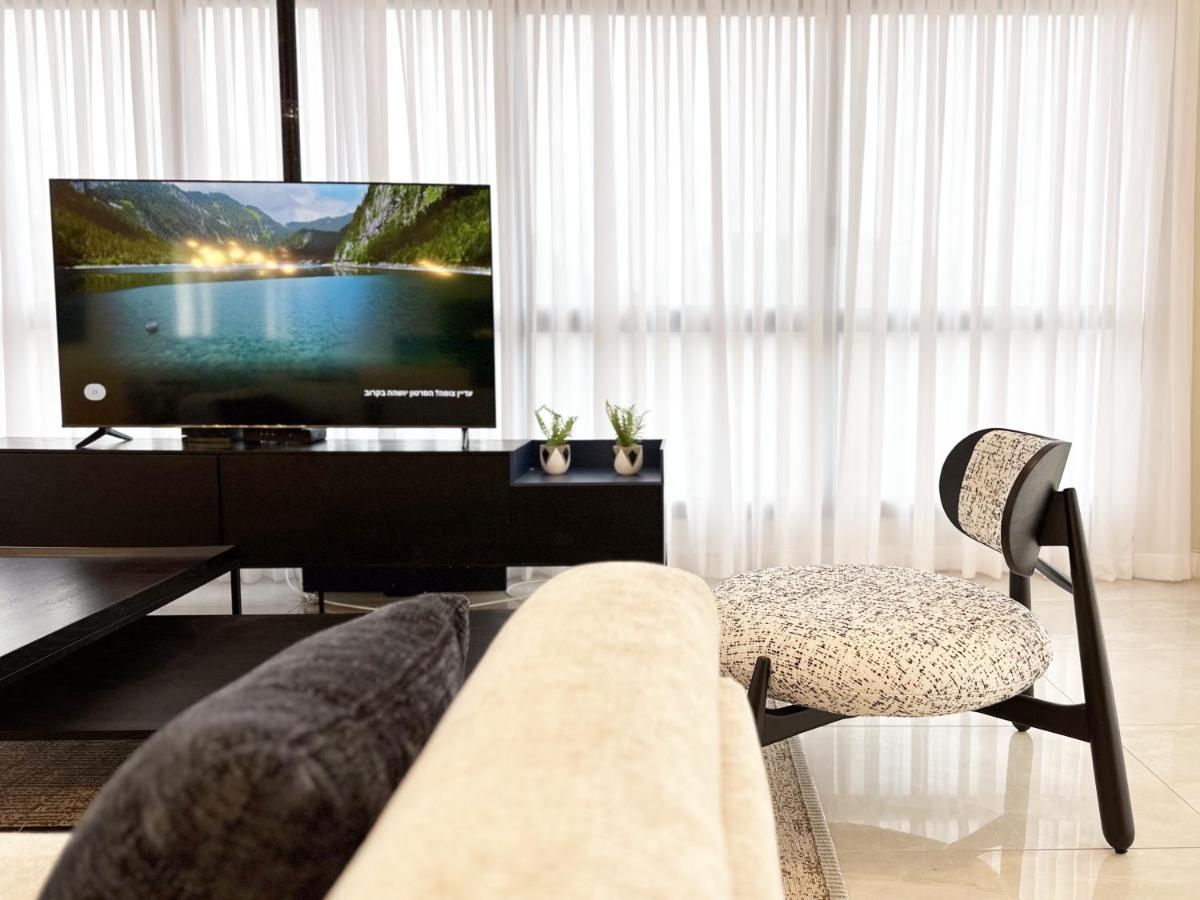 Mini Penthouse Near The Beach Νετάνια Εξωτερικό φωτογραφία