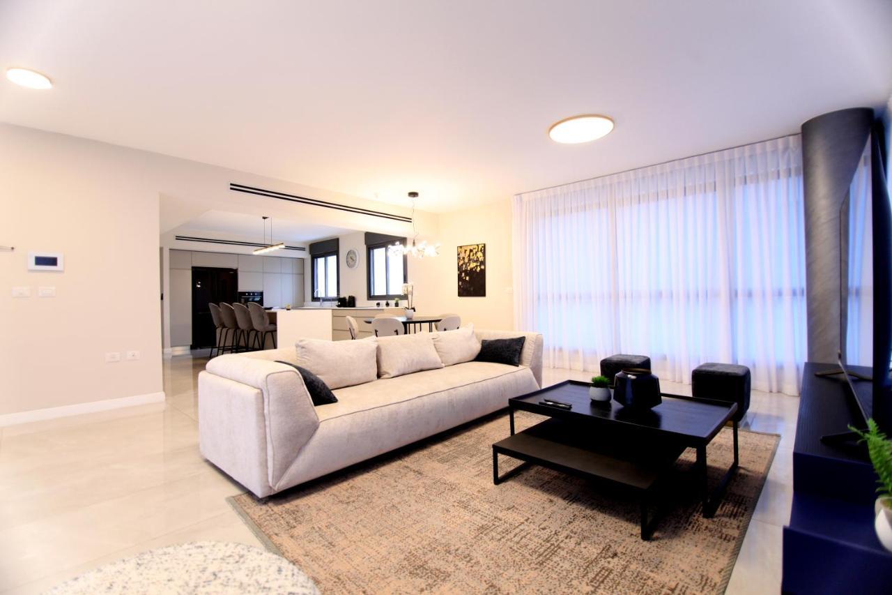 Mini Penthouse Near The Beach Νετάνια Εξωτερικό φωτογραφία
