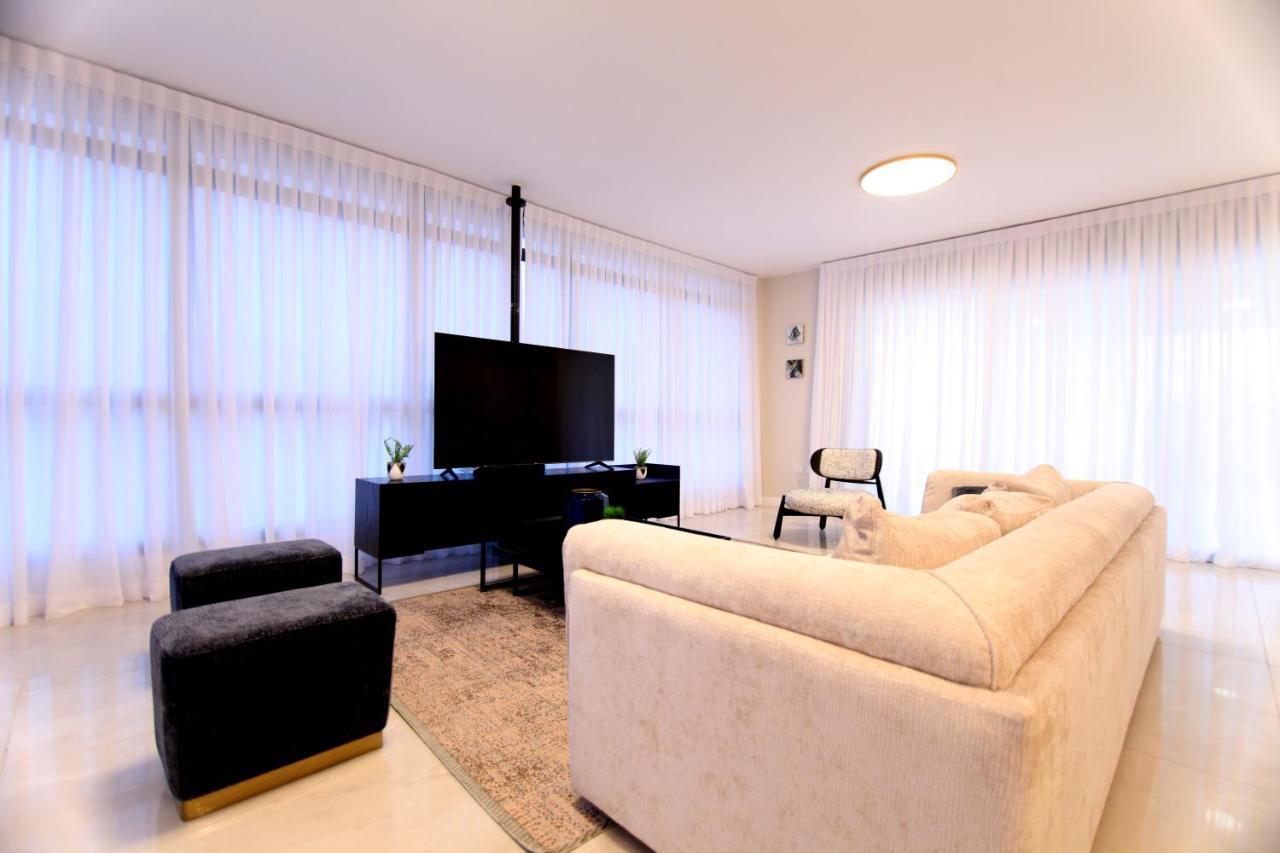 Mini Penthouse Near The Beach Νετάνια Εξωτερικό φωτογραφία