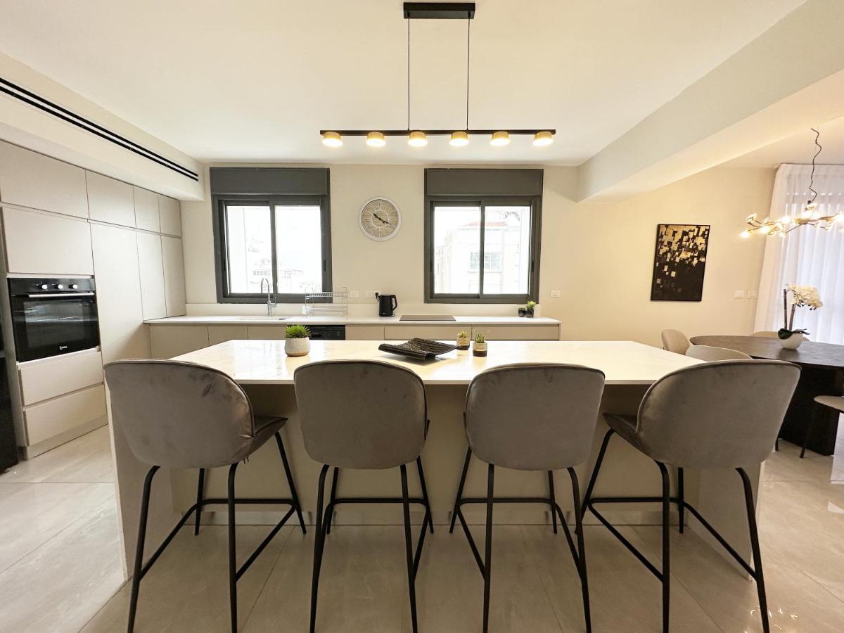 Mini Penthouse Near The Beach Νετάνια Εξωτερικό φωτογραφία