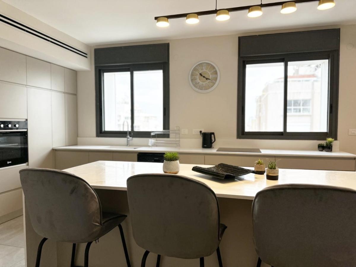 Mini Penthouse Near The Beach Νετάνια Εξωτερικό φωτογραφία